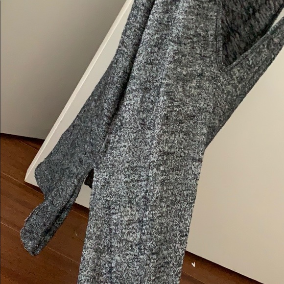 Grey V Neck Light Tank - Picture 3 of 3